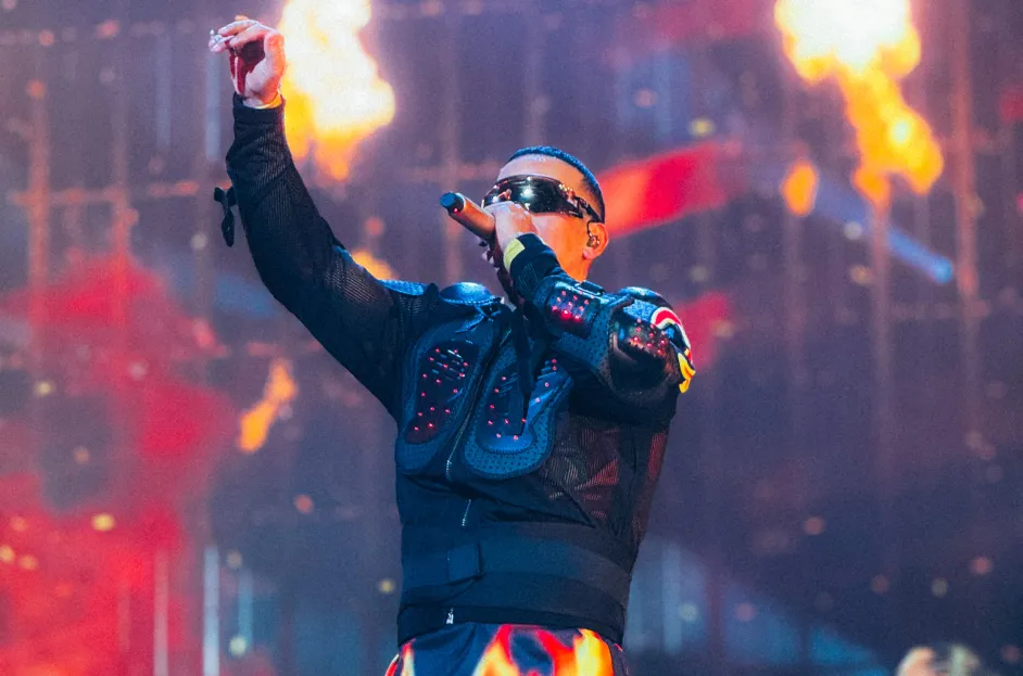 Daddy Yankee abraza la fe y la religión en el concierto final: “Comenzará un nuevo capítulo”