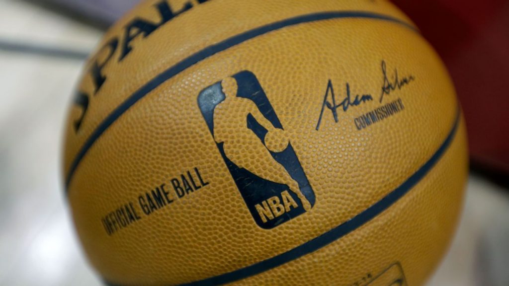 NBA se suma a la NFL en advertir a los jugadores sobre robos