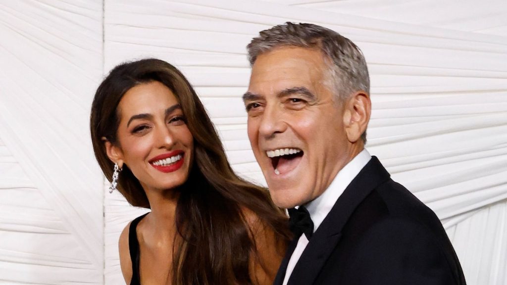 George Clooney elogia a Amal sonrojada en la alfombra roja de The Albies