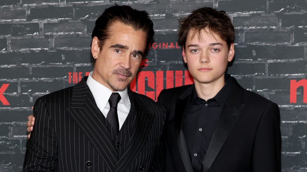 Colin Farrell se reúne con su hijo de 14 años en el estreno de 'El Pingüino'