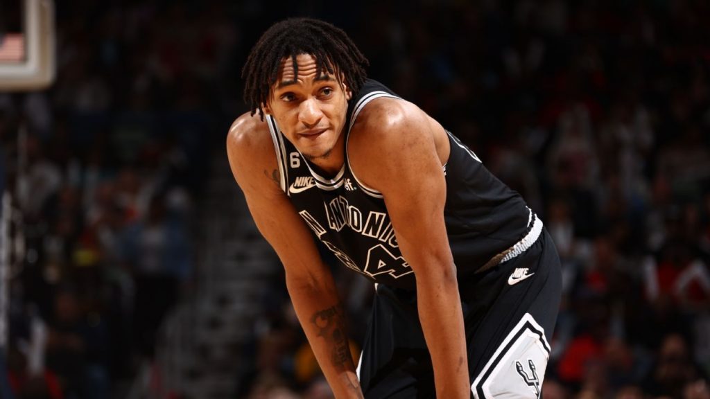 Los Spurs no tendrán a Devin Vassell para el inicio de la temporada regular