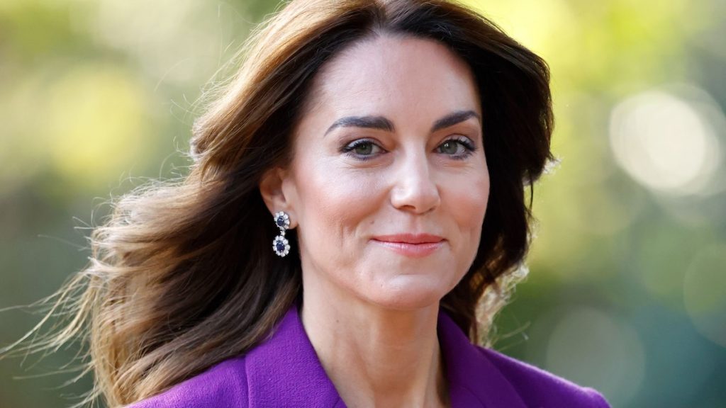 La Princesa de Gales se reúne en el Castillo de Windsor tras anunciar que ha terminado la quimioterapia La Princesa de Gales se reúne en el Castillo de Windsor tras anunciar que ha terminado la quimioterapia