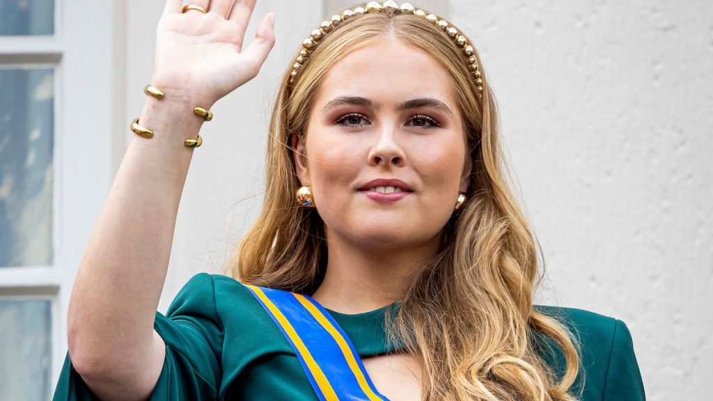 La hija de la reina Máxima, la princesa Catalina Amalia, luce espectacular con un vestido con escote en el Día del Príncipe 2024