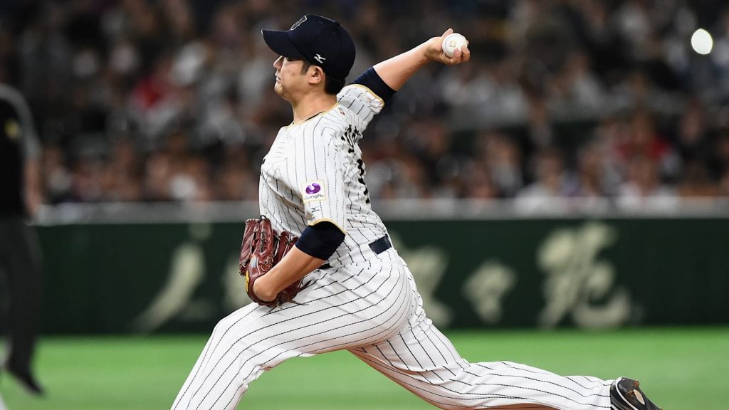 ¿Quién es Tomoyuki Sugano, el lanzador japonés que llegará a la MLB en 2025?