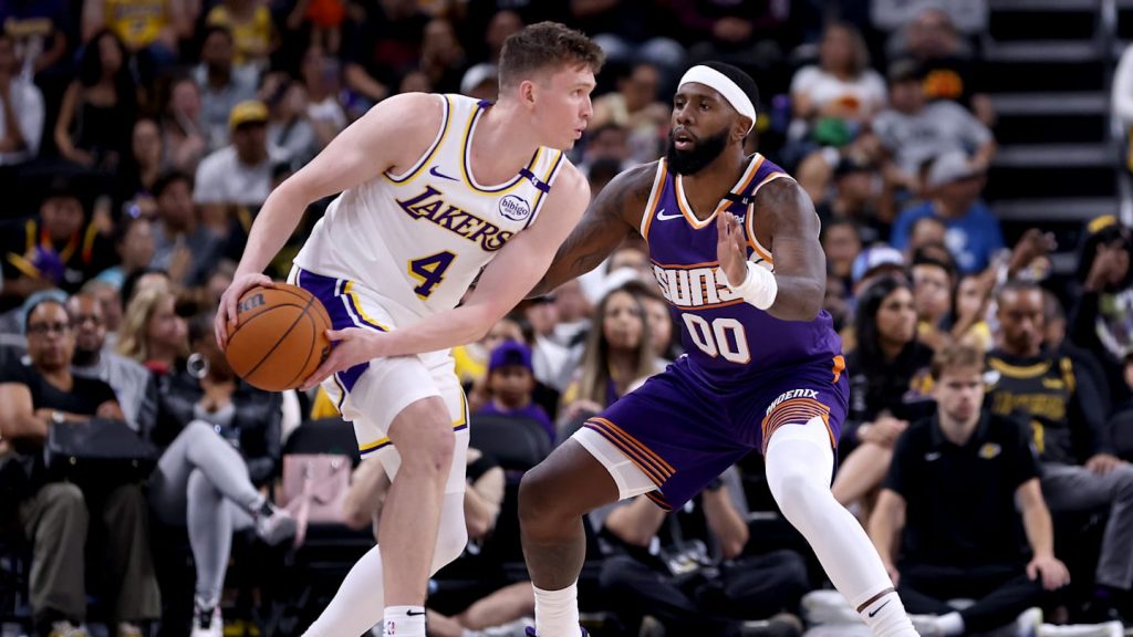 LeBron James dice lo que piensa del novato de los Lakers Dalton Knecht