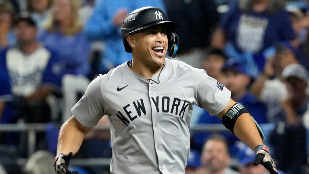 Giancarlo Stanton envía fuerte mensaje tras ser el héroe de los Yankees en el Juego 3