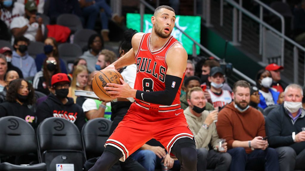 El cambio entre tres equipos que enviaría a Zach LaVine a los Lakers