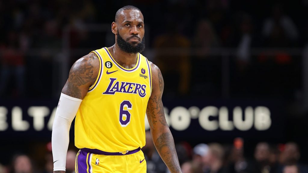 LeBron James se queja públicamente del calendario de pretemporada de los Lakers