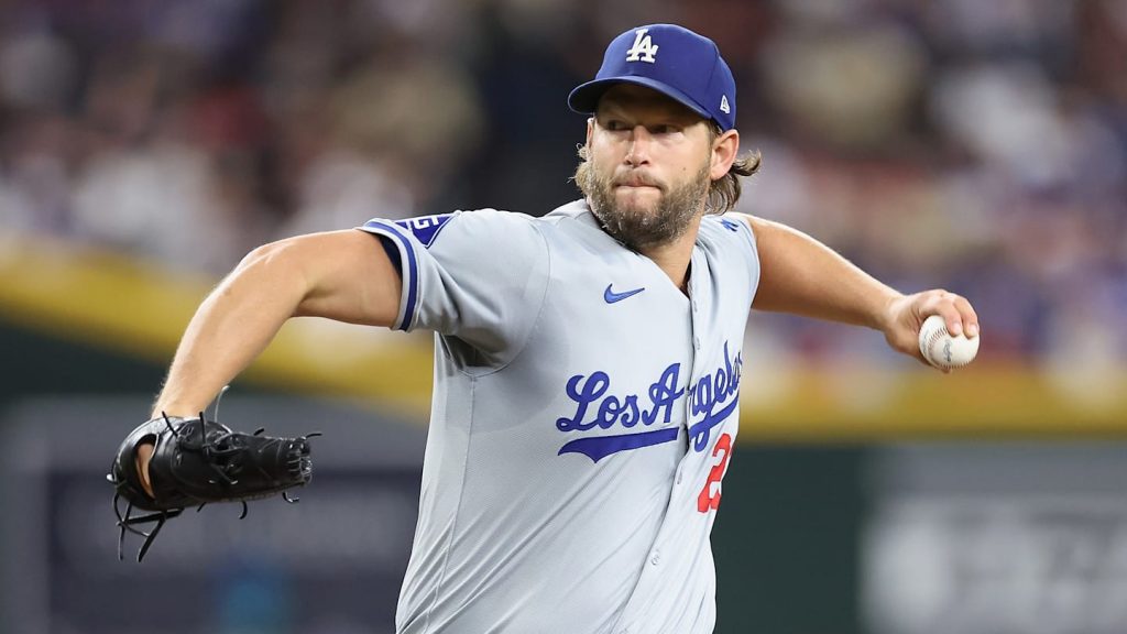 Clayton Kershaw anunció que seguirá activo en 2025 y regresará a los Dodgers