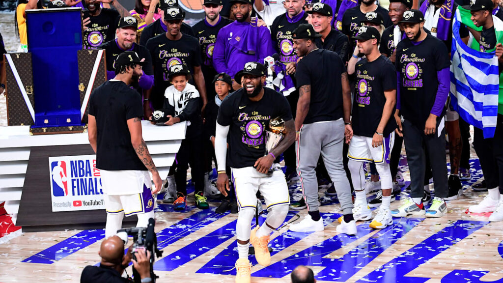 ¿Harán los Lakers una caravana por el campeonato de la NBA de 2020?