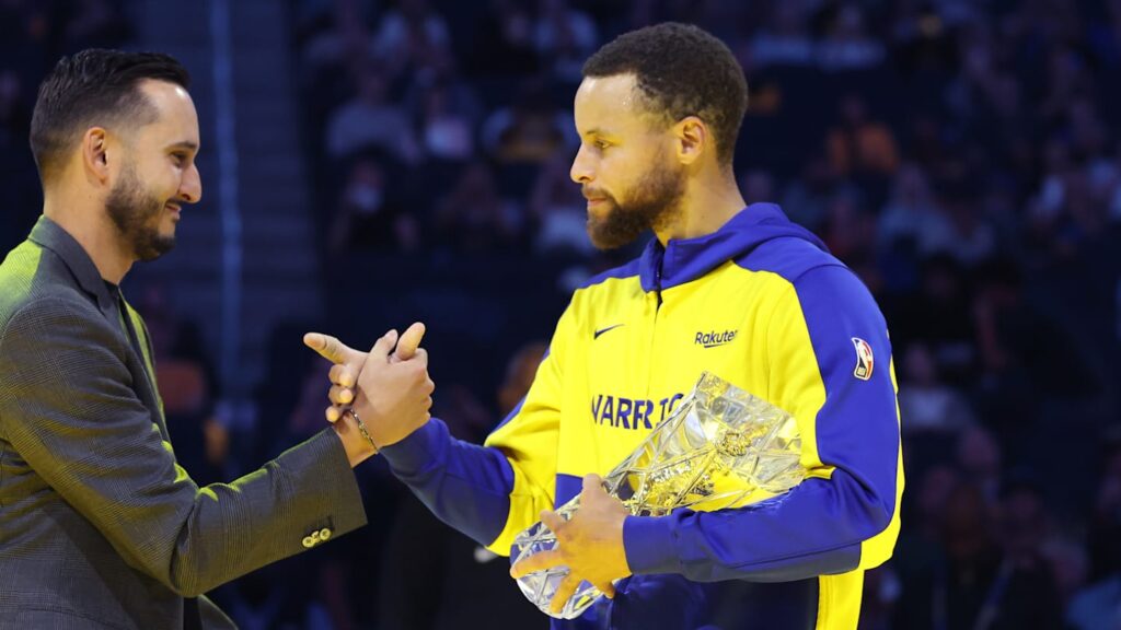 Stephen Curry responde al novato de los Lakers que se emocionó por conocerlo