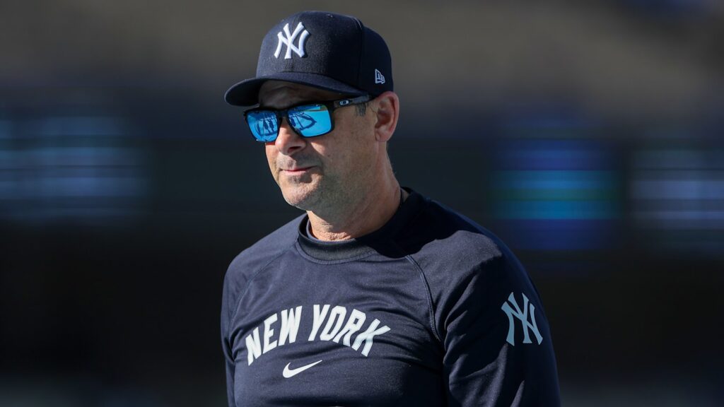 5 razones por la que Yankees no deben despedir al manager Aaron Boone