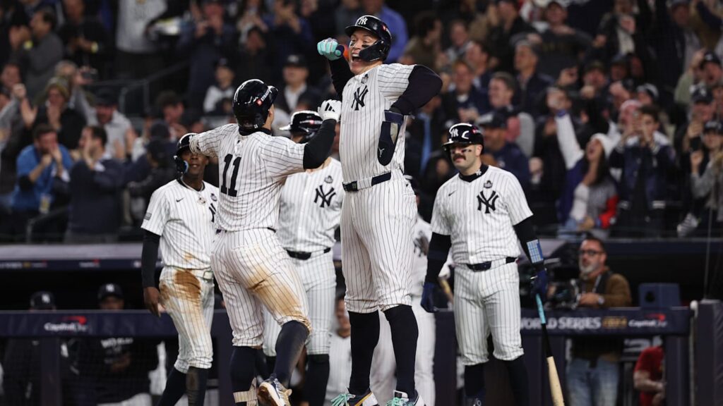 Yankees castigan a los Dodgers en el Juego 4 y siguen con vida en la Serie Mundial