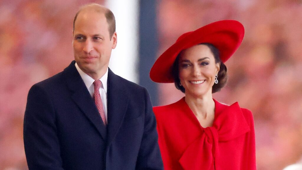 El Príncipe William revela quién ‘duerme en la cama’ con él y la Princesa de Gales