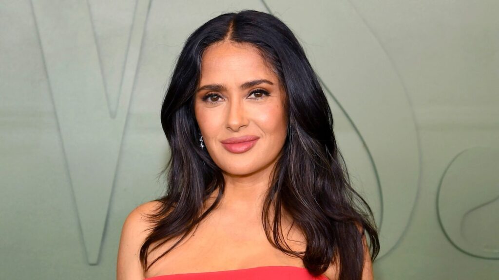 Salma Hayek se une a un chef para entregar la deliciosa receta de ‘Como agua para chocolate’