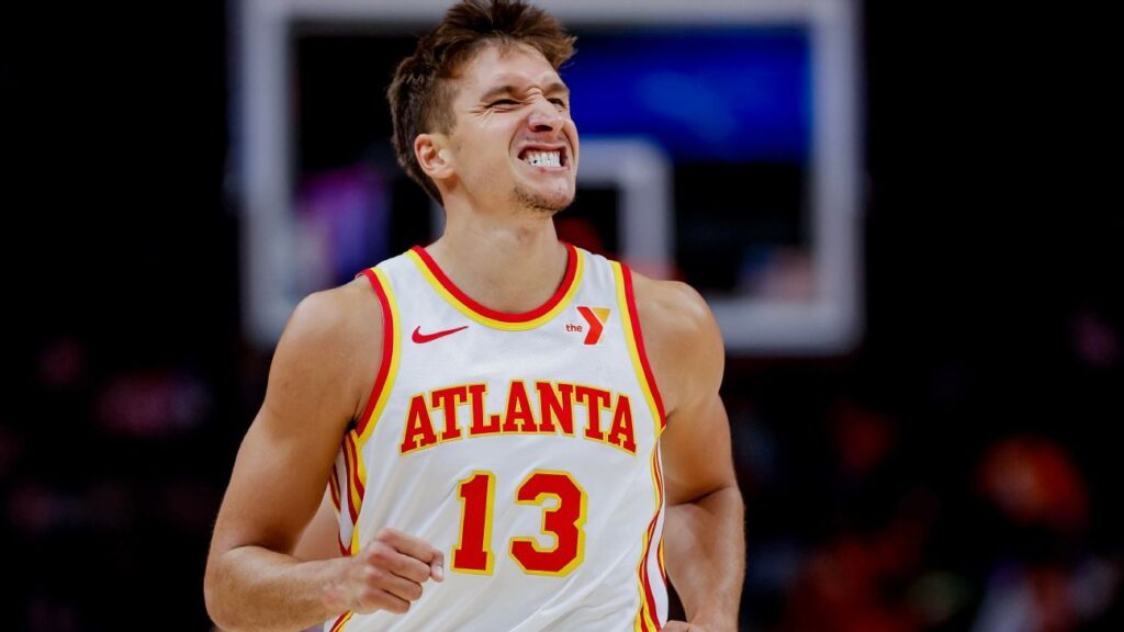Bogdan Bogdanovic, de los Hawks, baja al menos un mes
