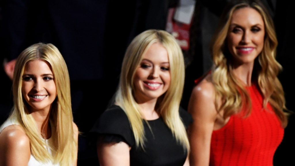 Ivanka Trump celebra a sus ‘dos ​​increíbles hermanas’ Tiffany Trump y Lara Trump