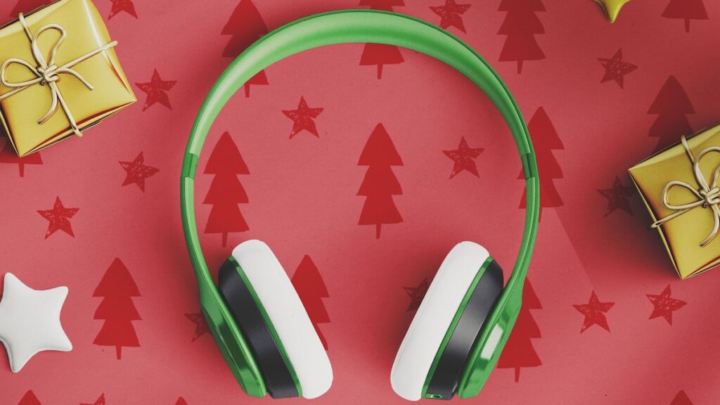 Cómo escuchar música navideña en la radio: canales navideños 2024