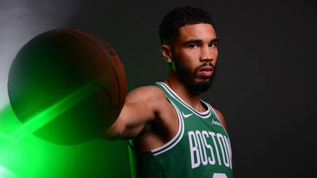 ¿Jayson Tatum podrá llevar a los Celtics al inicio de una dinastía en la NBA?Jayson Tatum y los Celtics están la mira de los otros 29 equipos de la NBA, quienes quieren impedir el inicio de una dinastía. ¿Qué retos enfrentar?2hESPN DigitalGetty Images