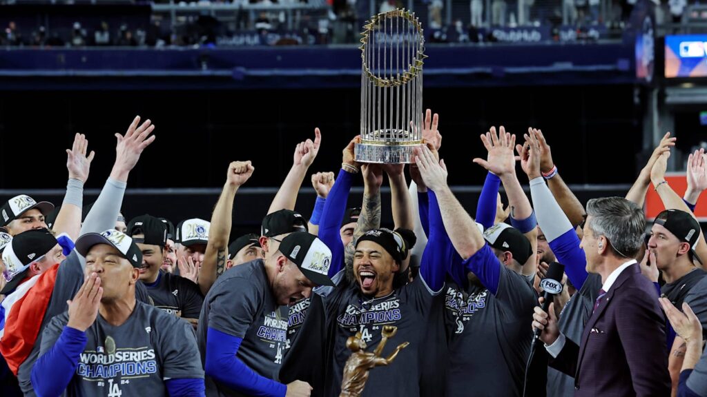Dodgers remontan contra los Yankees en el Juego 5 y ganan su octava Serie Mundial