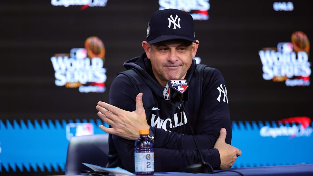 Aaron Boone espera regresar como manager de los Yankees en 2025