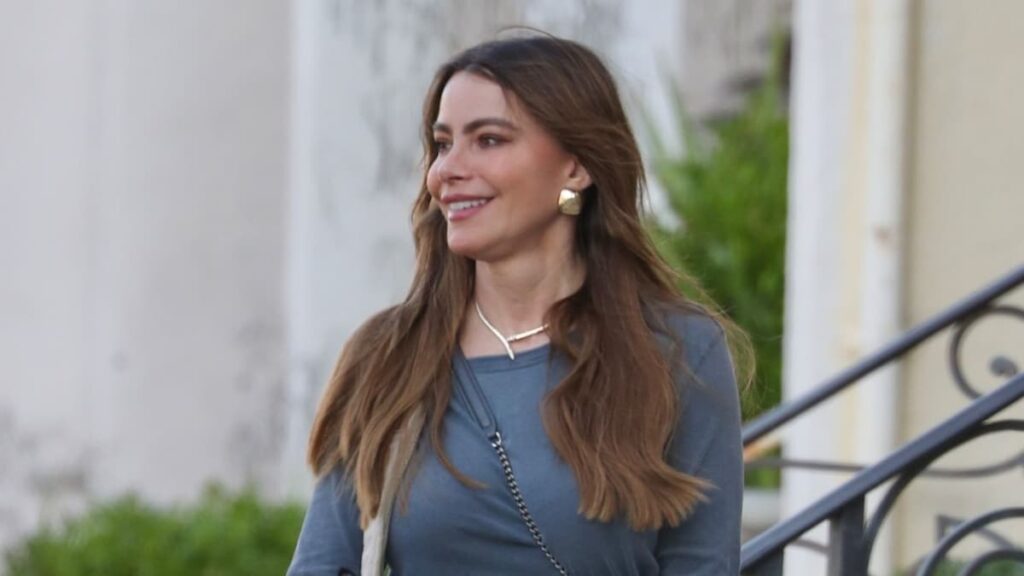 Sofía Vergara fue toda sonrisas con un amigo especial en su última salida a Los Ángeles