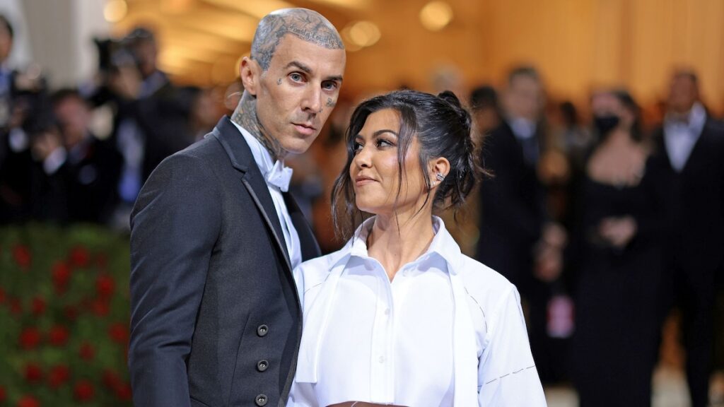 Kourtney Kardashian y Travis Barker celebran el primer cumpleaños de su hijo con una fiesta ‘loca’