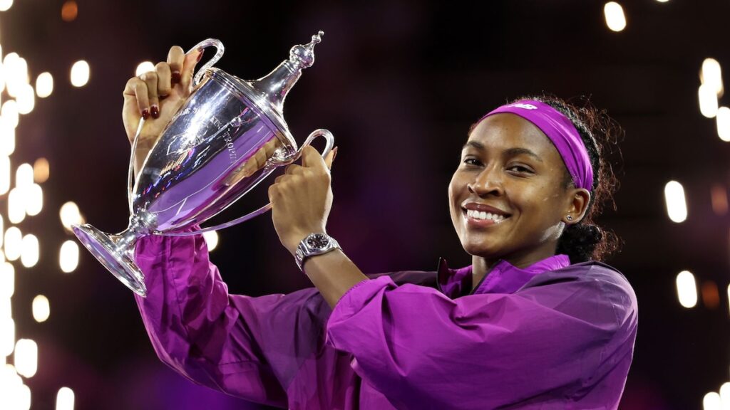 Coco Gauff celebra la victoria en el torneo WTA Finals con una cita con su abuela