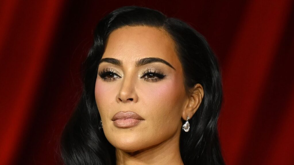 Kim Kardashian presenta su asistente personal robot