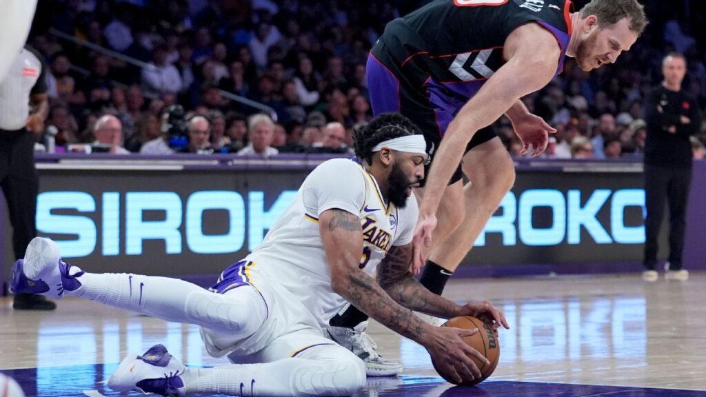 Anthony Davis sufre una nueva lesión en el ojo ante los Raptors