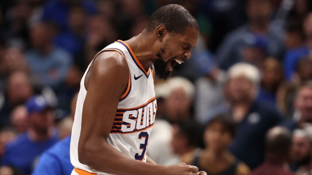 Fuentes: Kevin Durant fuera al menos 2 semanas por distensión en la pantorrilla