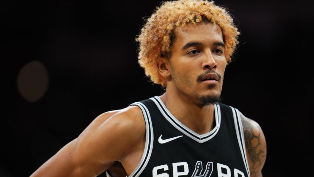 Spurs: Jeremy Sochan será operado de un pulgar fracturado