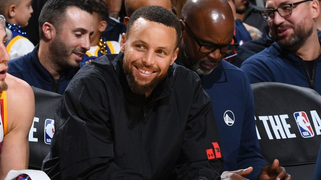 Warriors elevan a Curry a cuestionable para juego contra Wizards Warriors elevan a Curry a cuestionable para juego contra Wizards