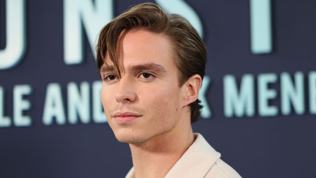 ¿Nicholas Alexander Chávez interpretará a Patrick Bateman en la nueva película de ‘American Psycho’?