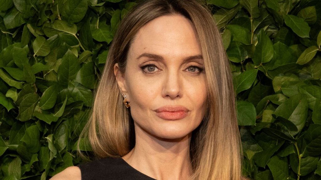 Angelina Jolie aprendió francés para su nueva película ‘Stitches’