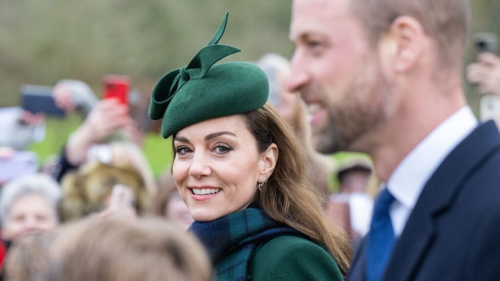 El atuendo navideño de Kate Middleton refleja sus esperanzas y optimismo en medio de un año desafiante