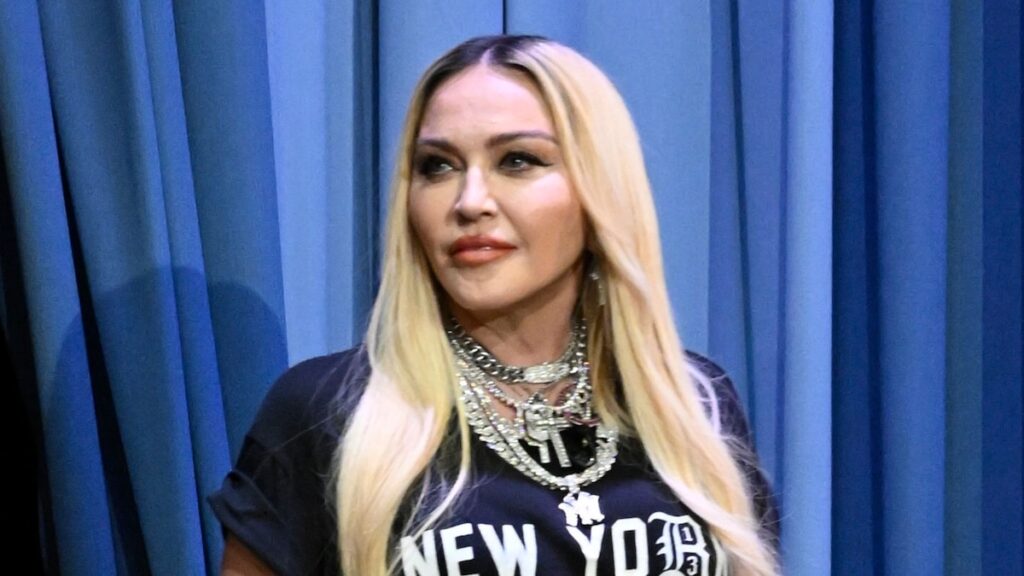 Madonna celebra Navidad/Hanukkah con su novio e hijos