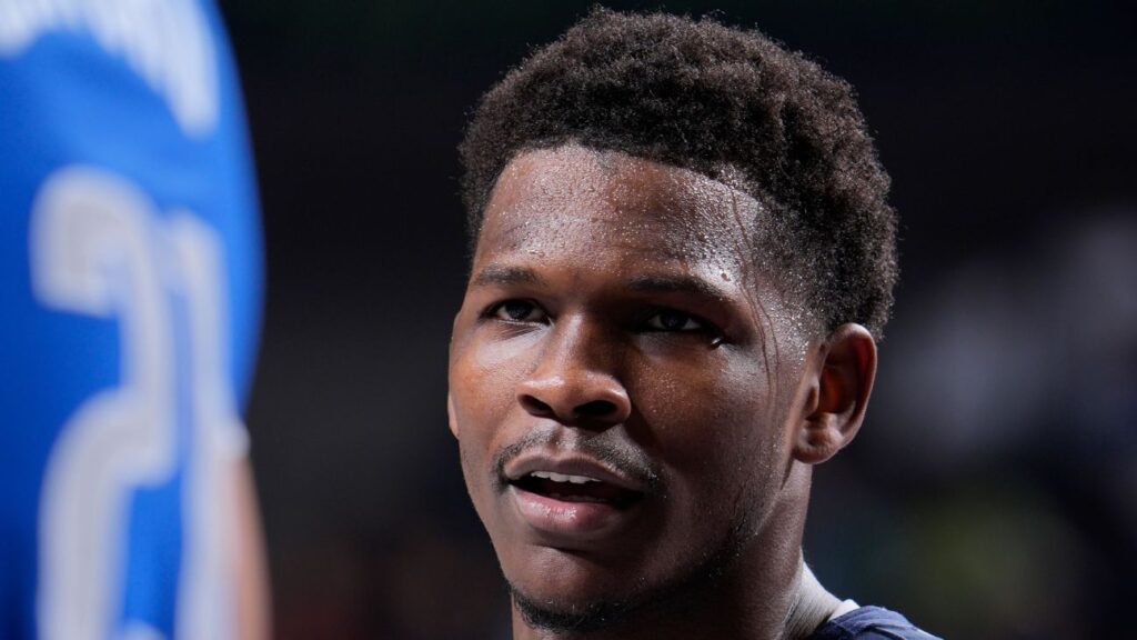 NBA multa con 0,000 a Anthony Edwards por lenguaje obsceno