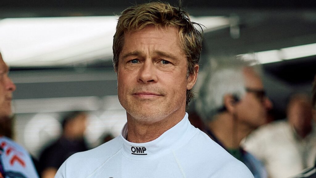 Brad Pitt debuta un nuevo aspecto después de finalizar el divorcio de Angelina Jolie