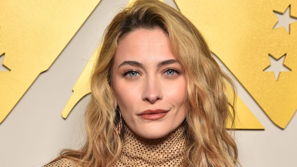 Paris Jackson y su prometido almuerzan en medio del caos de los incendios de Los Ángeles