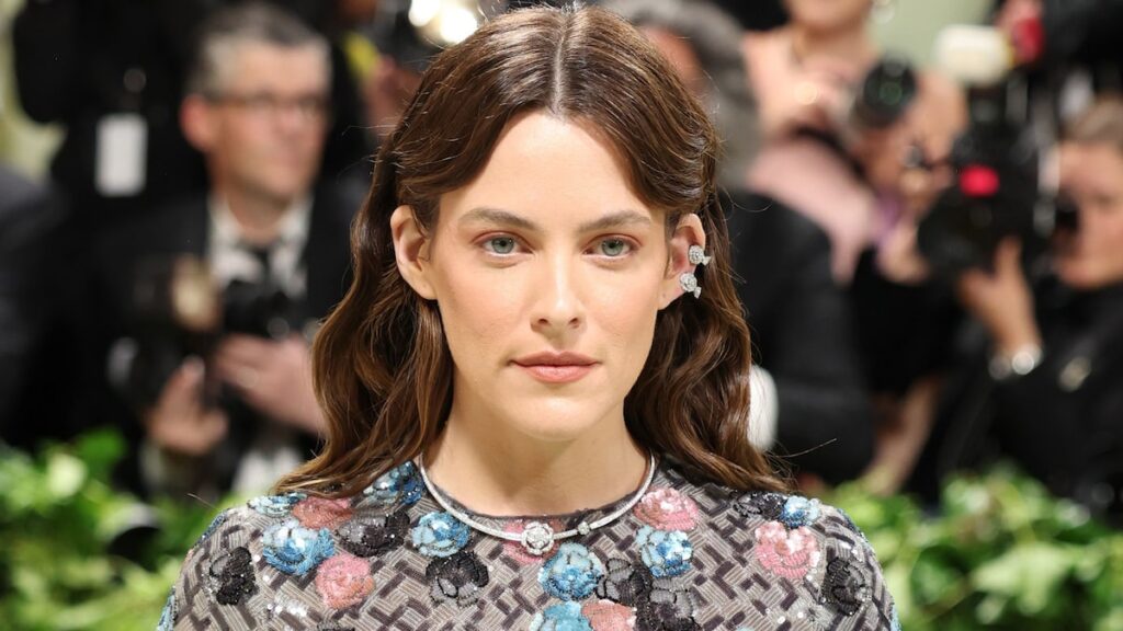 Riley Keough comparte la respuesta de Lisa Marie Presley a su arresto adolescente; ‘Esto depende de ti, niña’