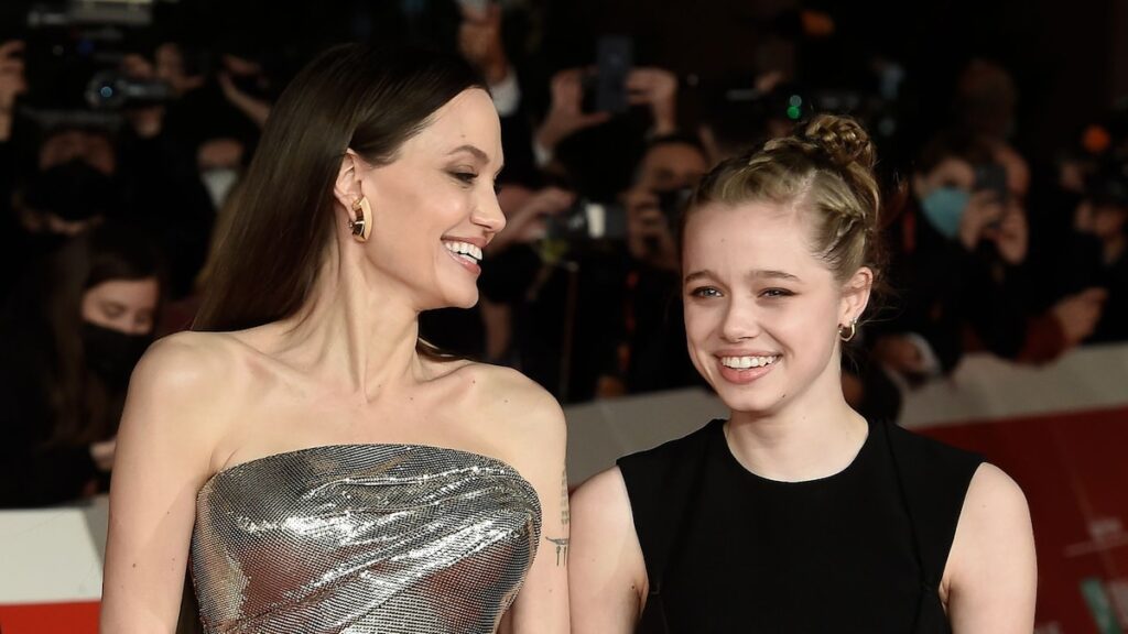 Shiloh Jolie muestra sus increíbles pasos de baile en coreografía de Bruno Mars y Rosé (VIDEO)