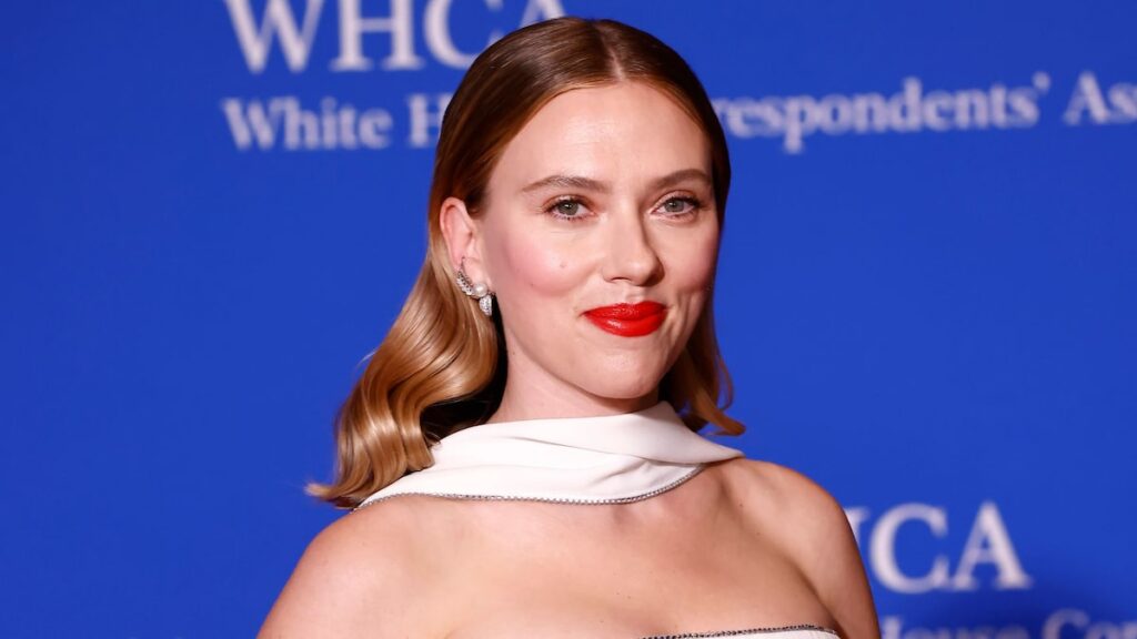 Scarlett Johansson comparte lecciones de citas modernas con su hija de 10 años