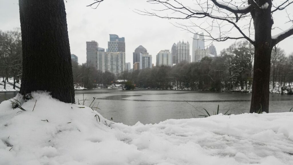 Juego entre Rockets y Hawks, pospuesto tras nevada en Atlanta