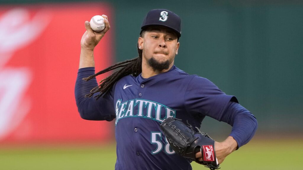 Medias Rojas intentaron un cambio por Luis Castillo antes de firmar a Walker Buehler