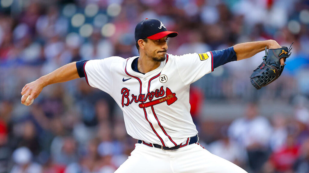 Orioles de Baltimore acuerdan con Charlie Morton para la temporada de 2025