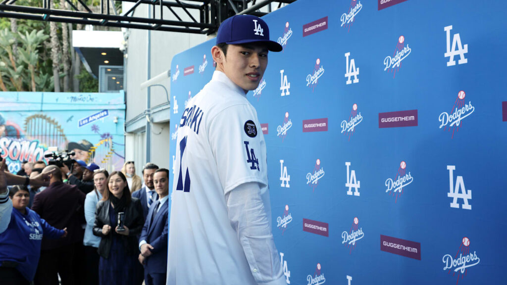Roki Sasaki revela por qué escogió a los Dodgers en su presentación oficial