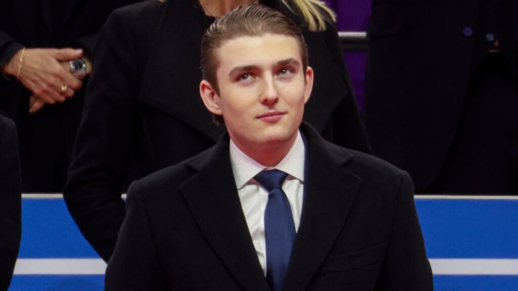 El sastre de Barron Trump comparte una mirada reveladora al primer hijo; ‘Es simplemente fascinante’