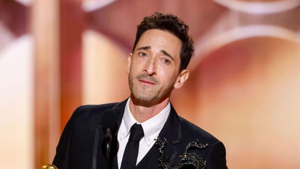 Vea a Adrien Brody emocionarse por los ‘horribles’ incendios de Los Ángeles: ‘Esta es nuestra comunidad’