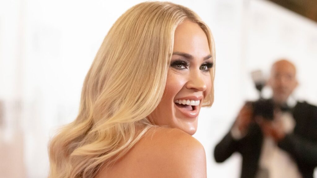 Carrie Underwood, más artistas revelados